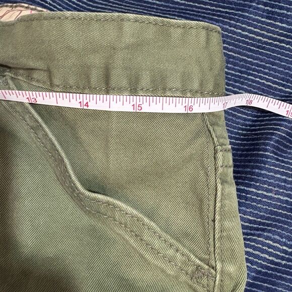 Levi’s 550 Shorts Womens 16 Relaxed Fit Green Utility Y2K Cargo Boho Core OG - Picture 4 of 7